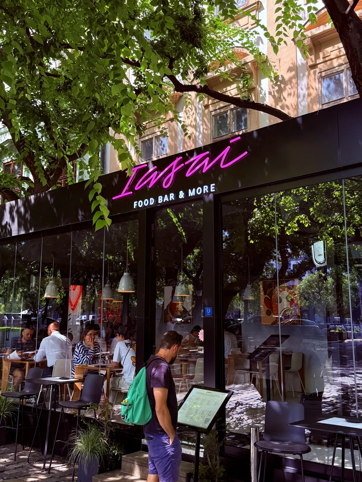 Neon Iasai – Terrasse – Projekt von Neonworld