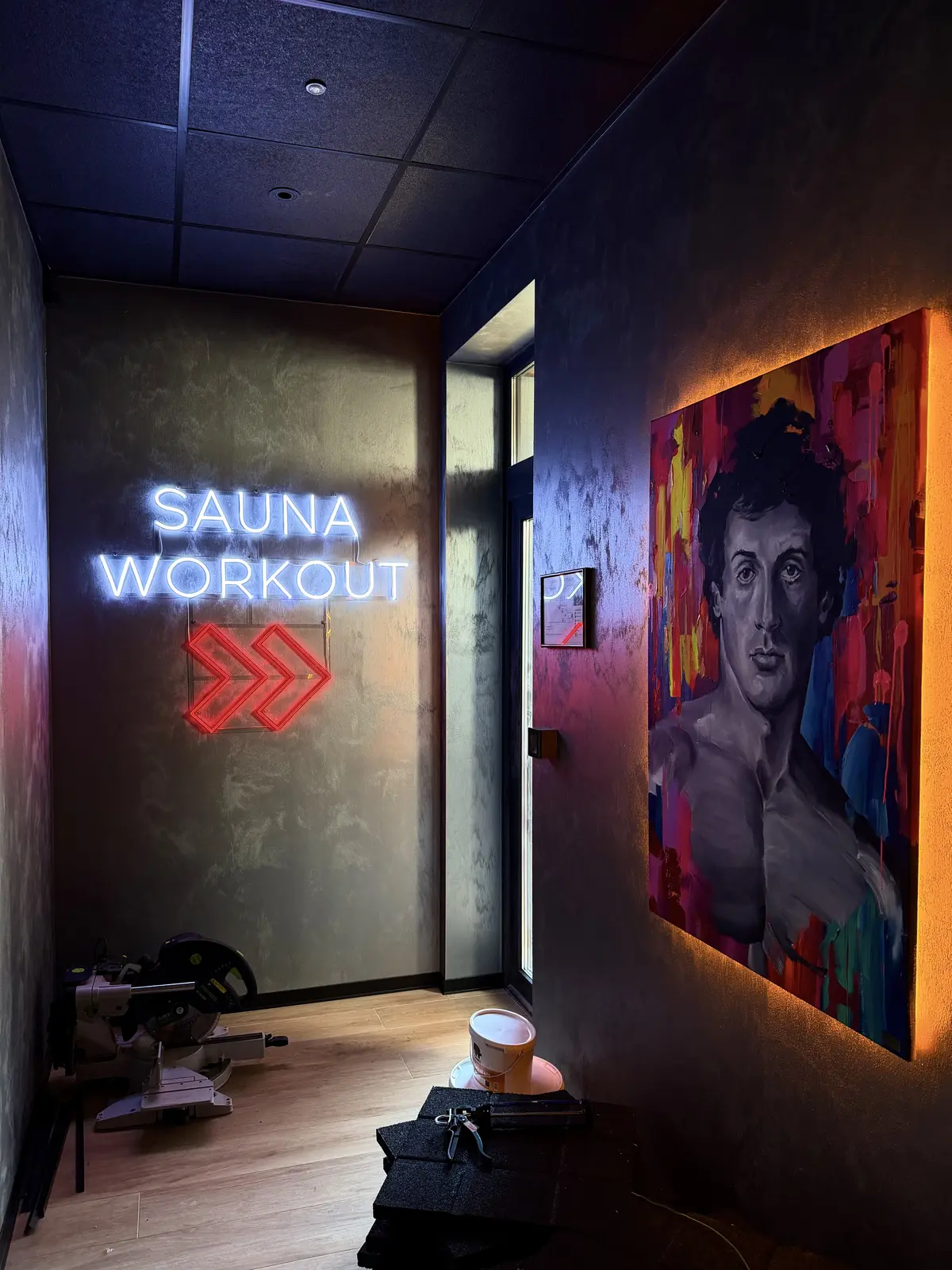 Neon Sauna Workout – Projekt von Neonworld