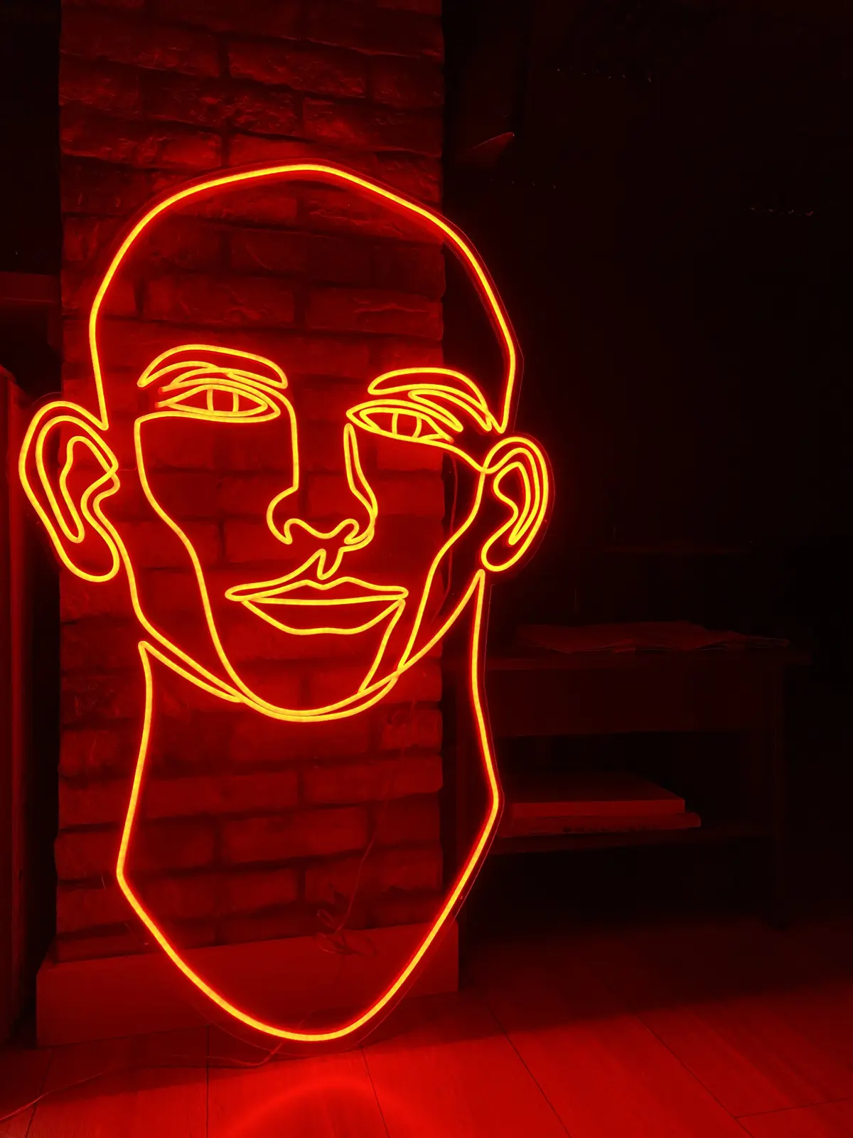 Neon-Gesicht – rot – Projekt von Neonworld