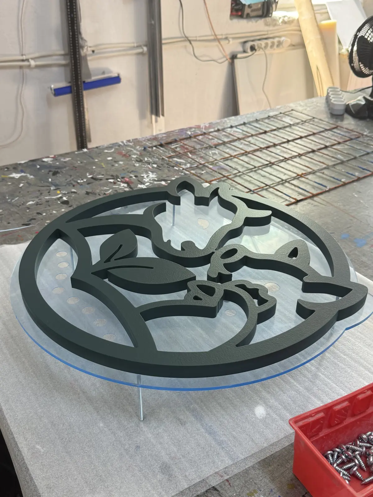 Produktion – gefrästes Logo – Projekt von Neonworld